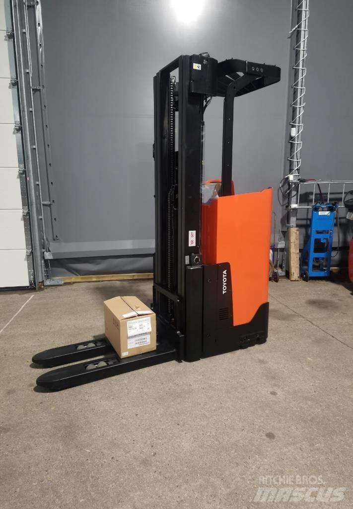 Toyota SSI160LN Zelfrijdende stapelaars