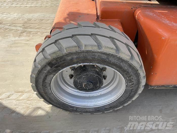JLG E450AJ Gelenkteleskoparbeitsbühnen