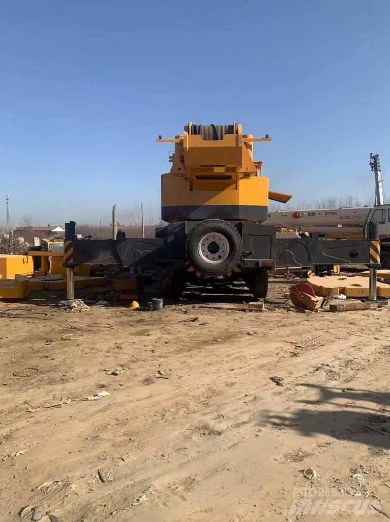 XCMG QY220 Kranen voor alle terreinen