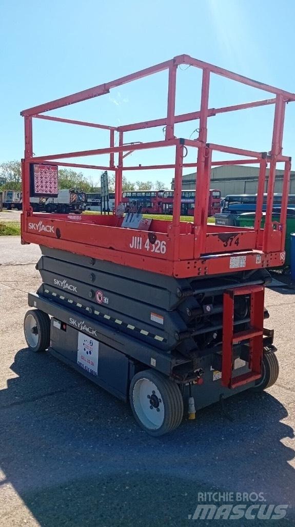 SkyJack SJ4626 Scheren-Arbeitsbühnen