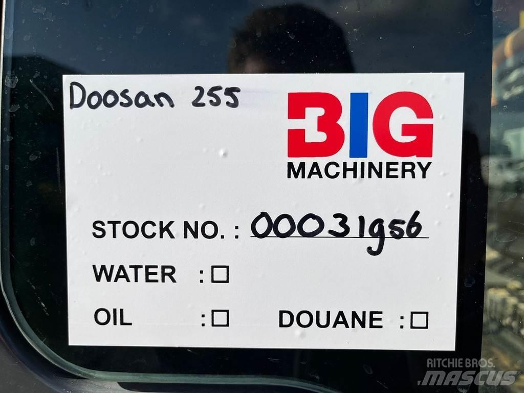 Doosan DX255LC-3 Raupenbagger
