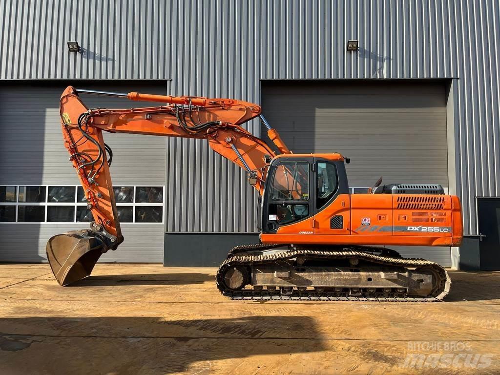 Doosan DX255LC-3 Raupenbagger