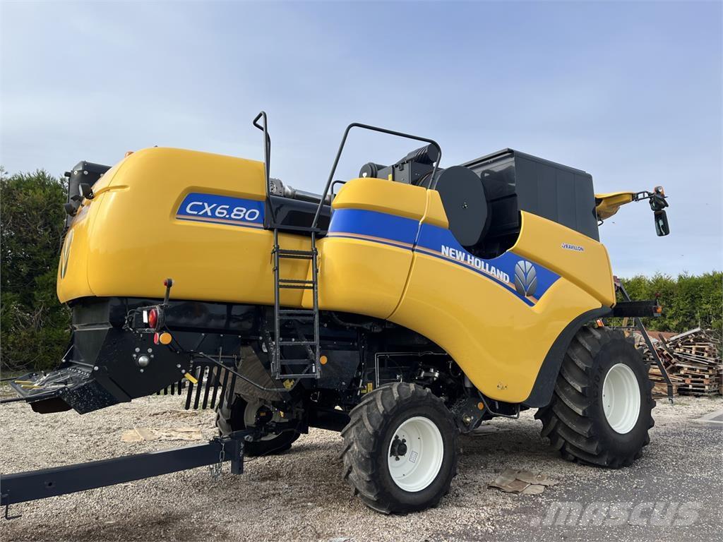 New Holland CX6.80 Mähdrescher