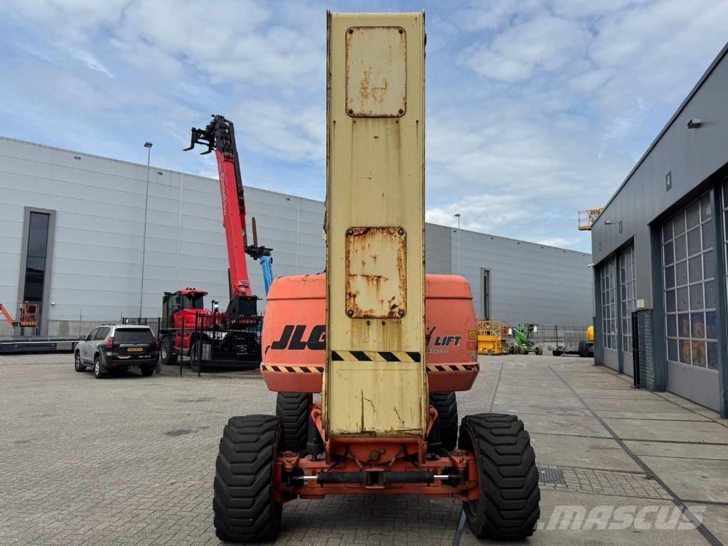 JLG 800 AJ Gelenkteleskoparbeitsbühnen