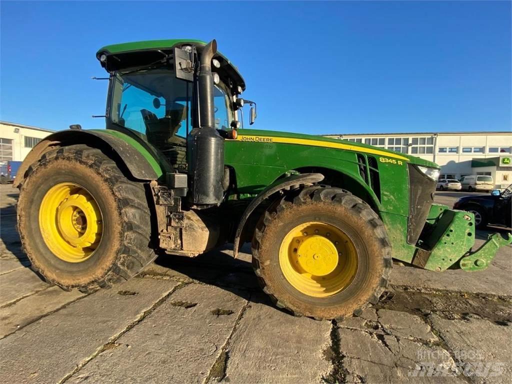 John Deere 8345 R Traktoren