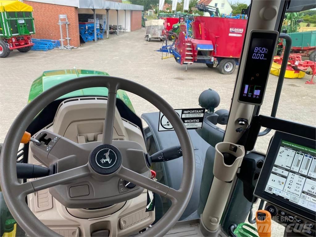 John Deere 6R 215 Traktoren