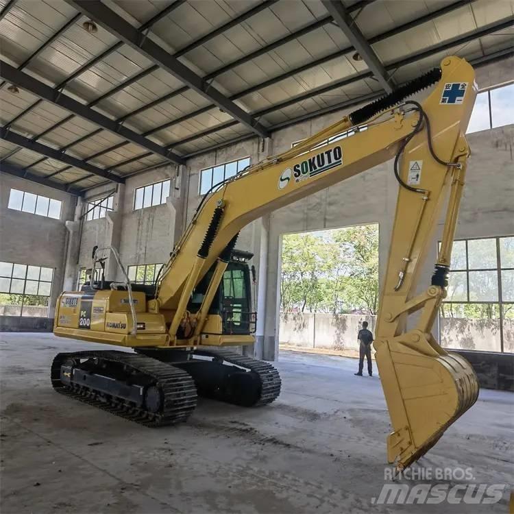 Komatsu PC200-8 Raupenbagger