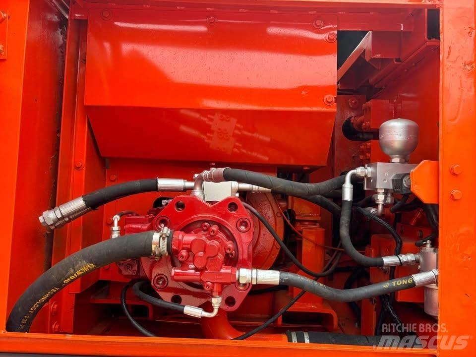 Doosan DX 225 LCA Raupenbagger