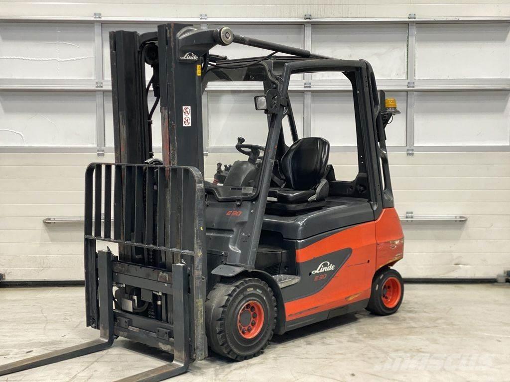 Linde E30-01 Elektrische heftrucks