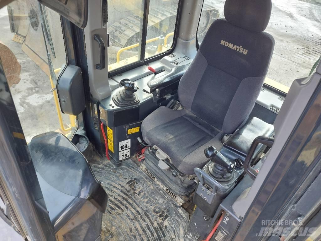 Komatsu D65PX-18 Bulldozer