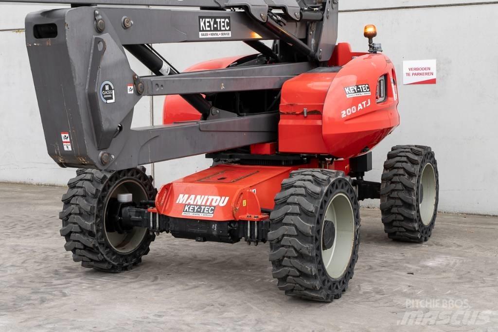 Manitou 200 ATJ Gelenkteleskoparbeitsbühnen