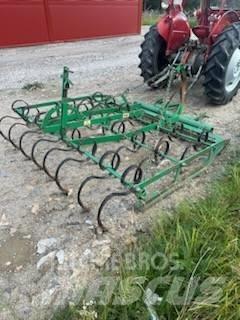 Massey Ferguson 35 Traktoren