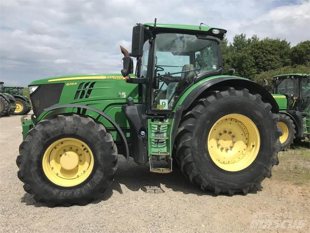 John Deere 6215R Traktoren