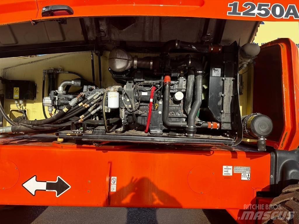 JLG 1250 AJP Gelenkteleskoparbeitsbühnen