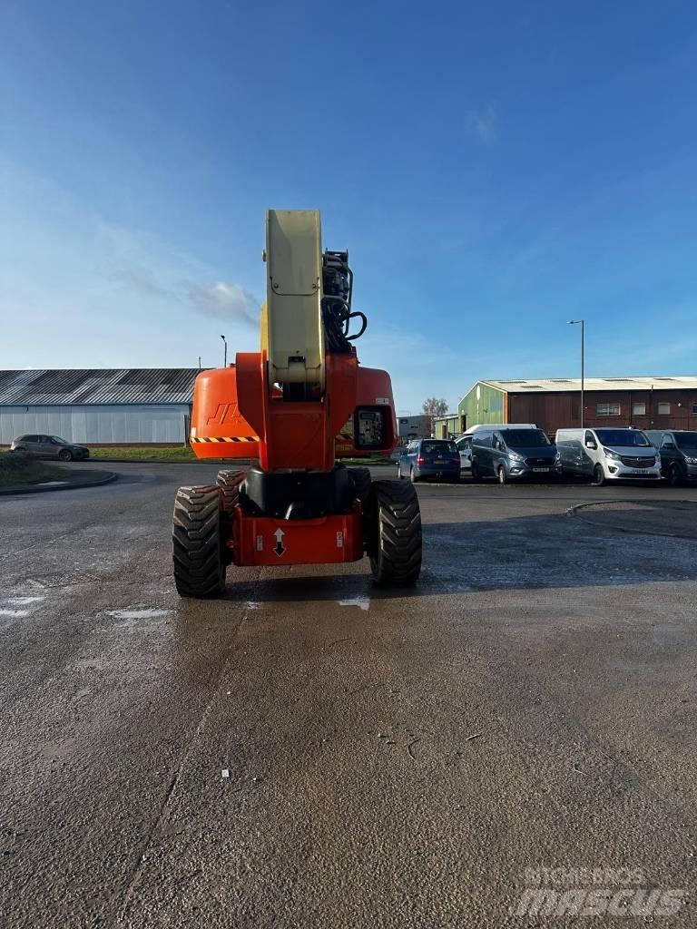 JLG 1250 AJP Gelenkteleskoparbeitsbühnen