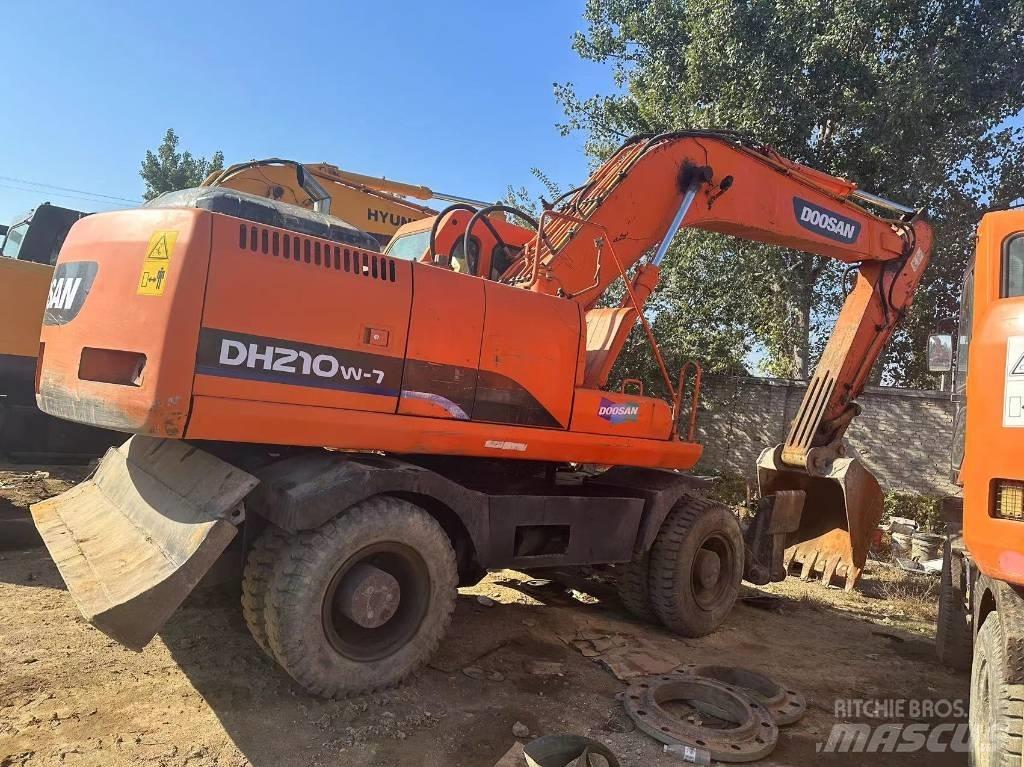 Doosan DH 210 W Mobilbagger