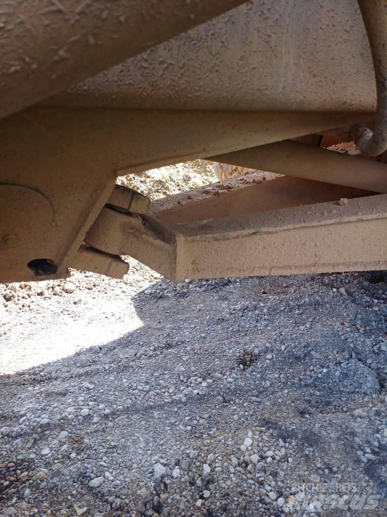 Volvo A30C Dumper - Knickgelenk