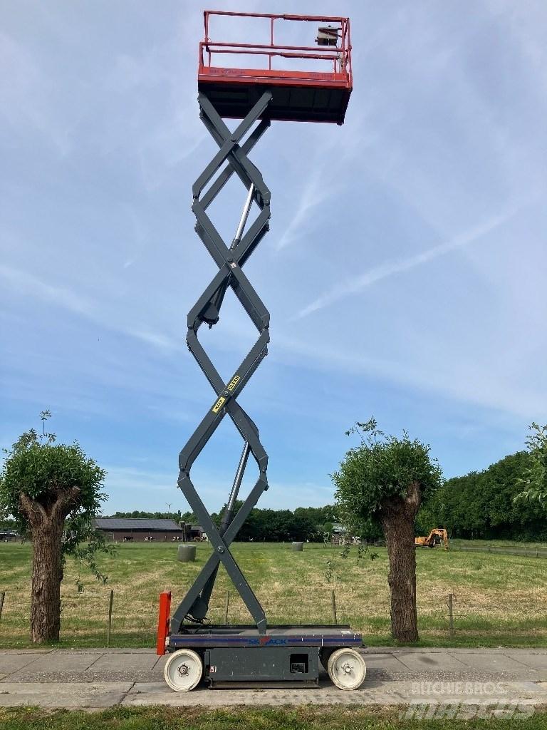SkyJack 3226 Scheren-Arbeitsbühnen
