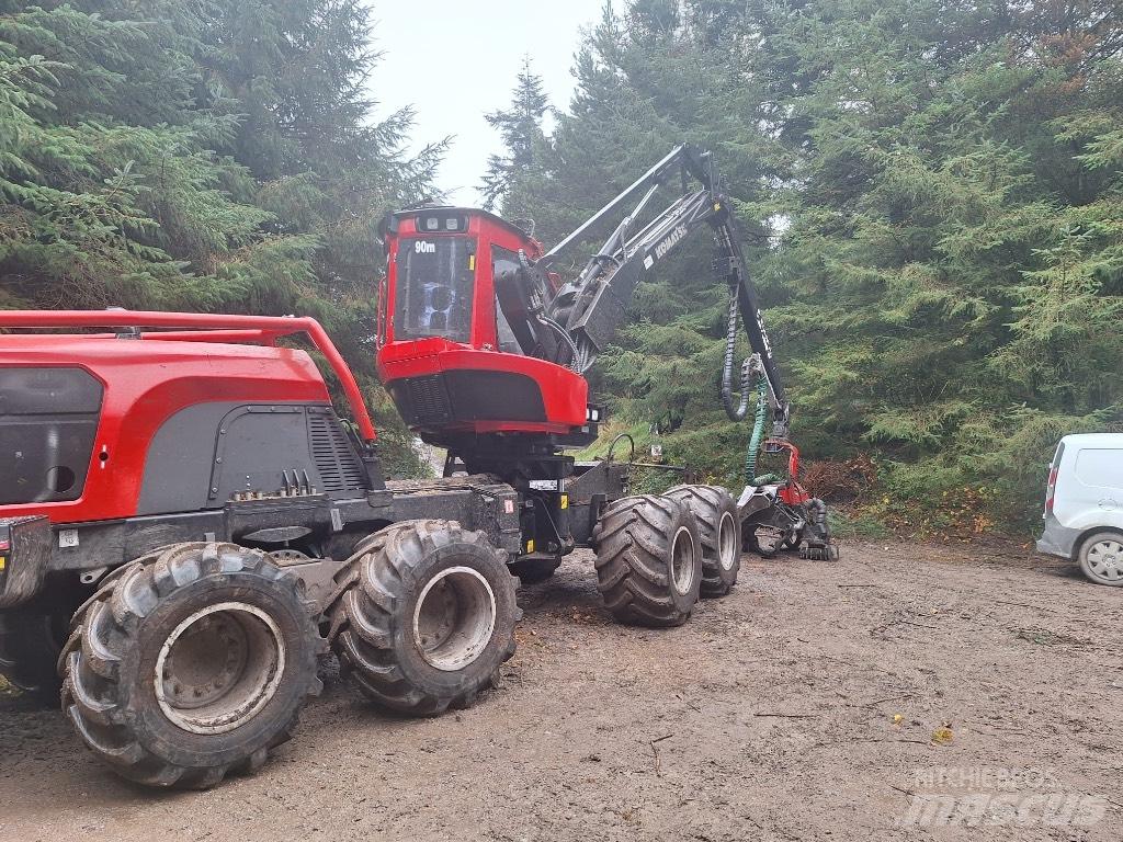 Komatsu 901 XC Harvester