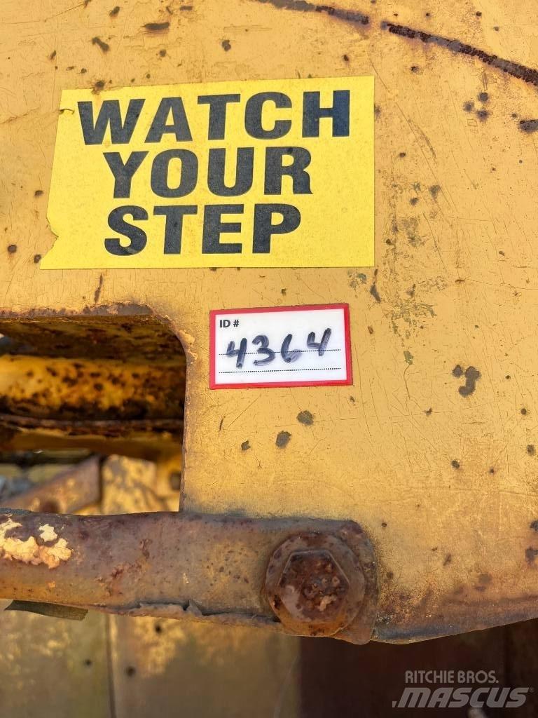 CAT D 8 L Bulldozer