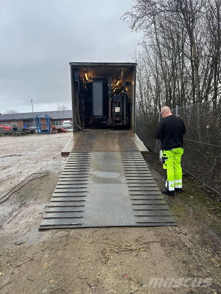 Ditch Witch JT 24 Horizontale Richtungsbohrgeräte