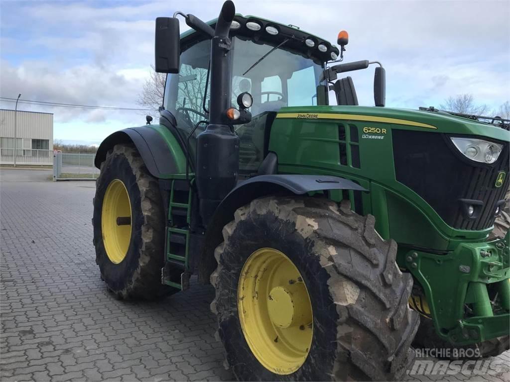 John Deere 6250R Traktoren