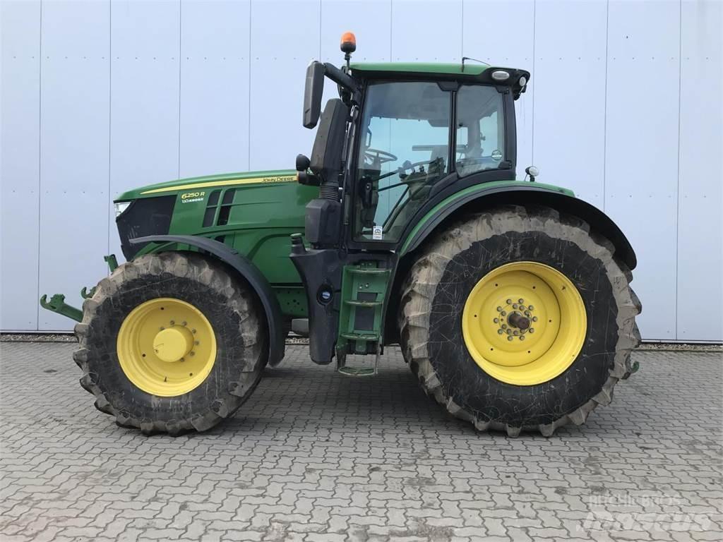 John Deere 6250R Traktoren
