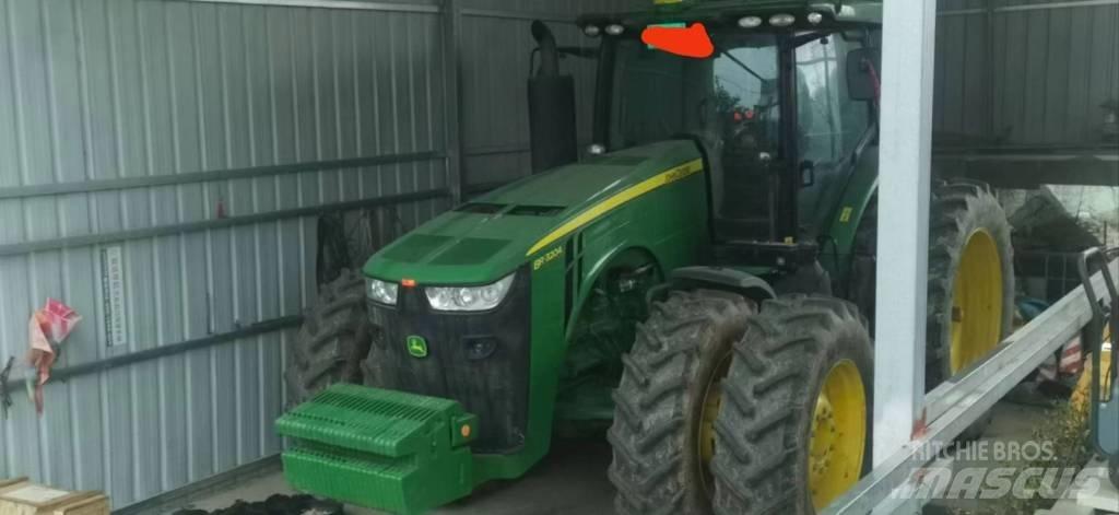 John Deere 8R·3204 Traktoren