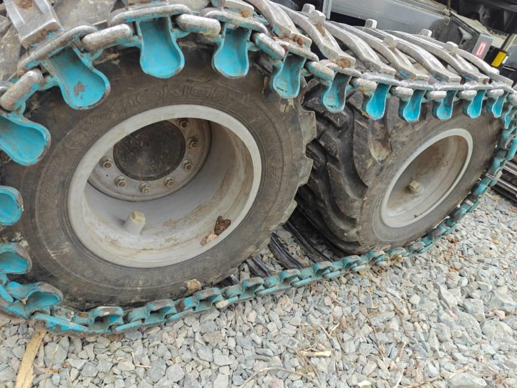 Komatsu 901 XC Harvester