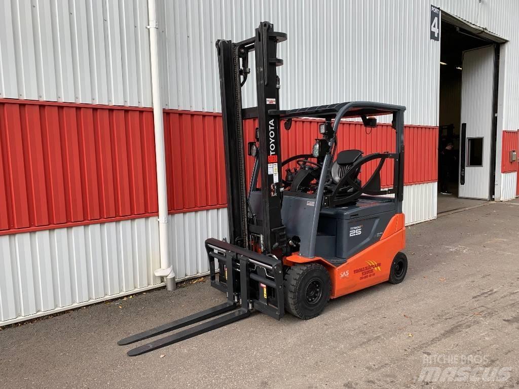 Toyota 8 FB MKT 25 Elektrische heftrucks