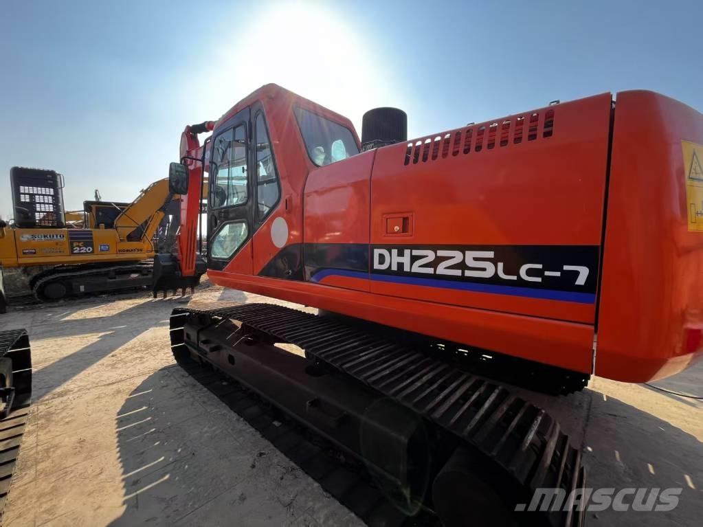 Doosan DH 225 LC-7 Raupenbagger