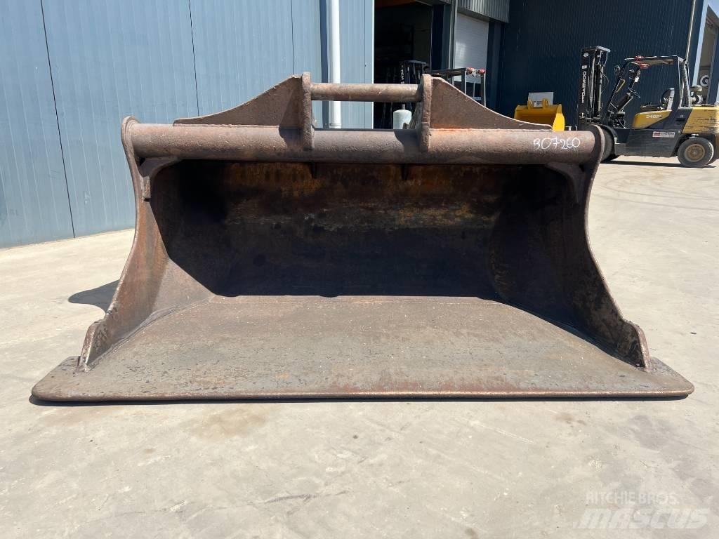 SMP S70 Schaufeln