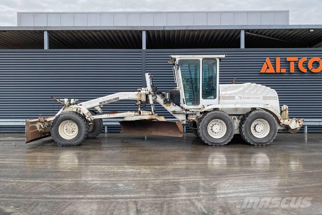 New Holland F156.6 Grader