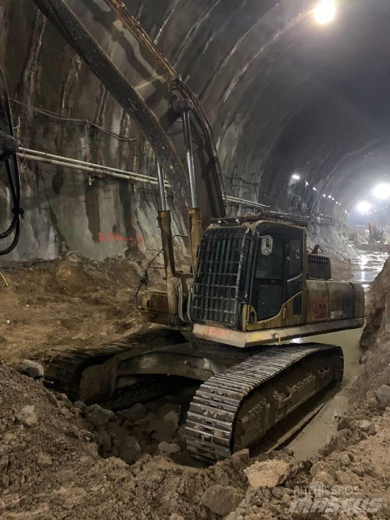 Komatsu PC450LC-8 Sonstige Baumaschinen