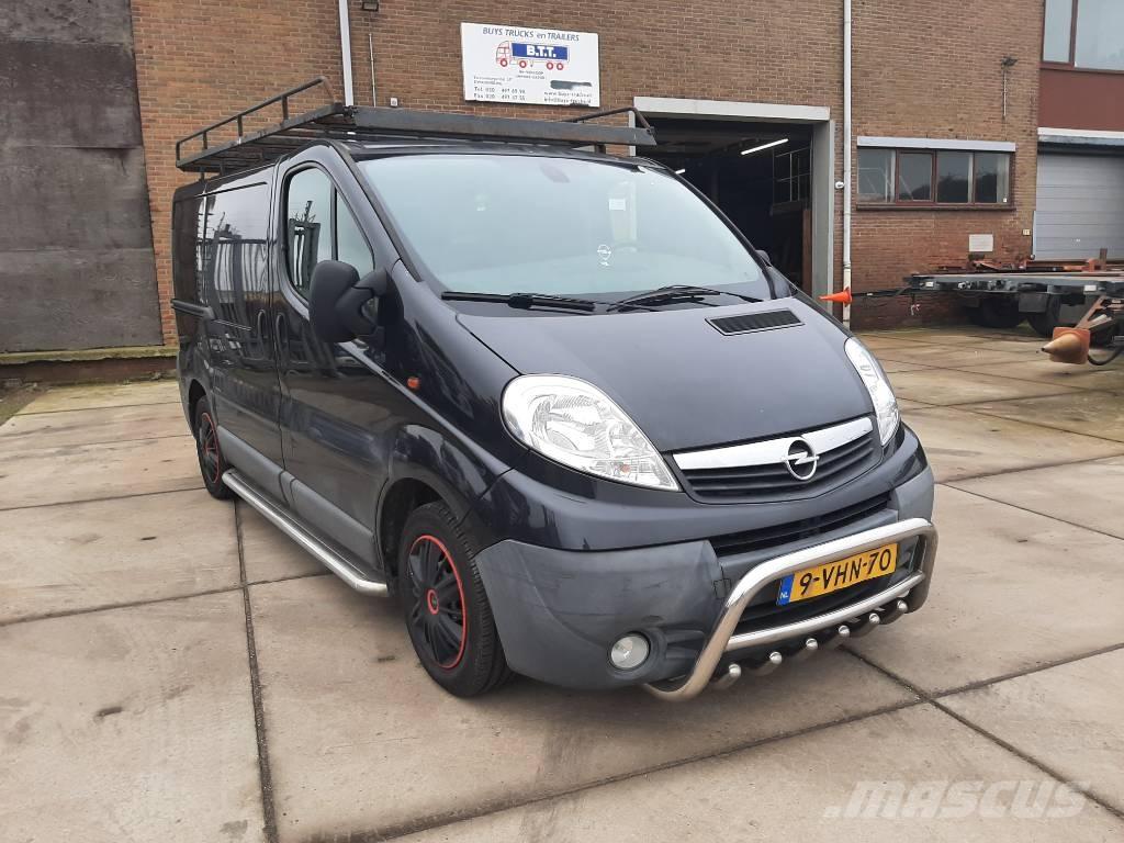 Opel Vivaro Lieferwagen