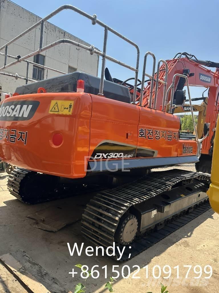 Doosan DX 300 Midibagger  7t - 12t