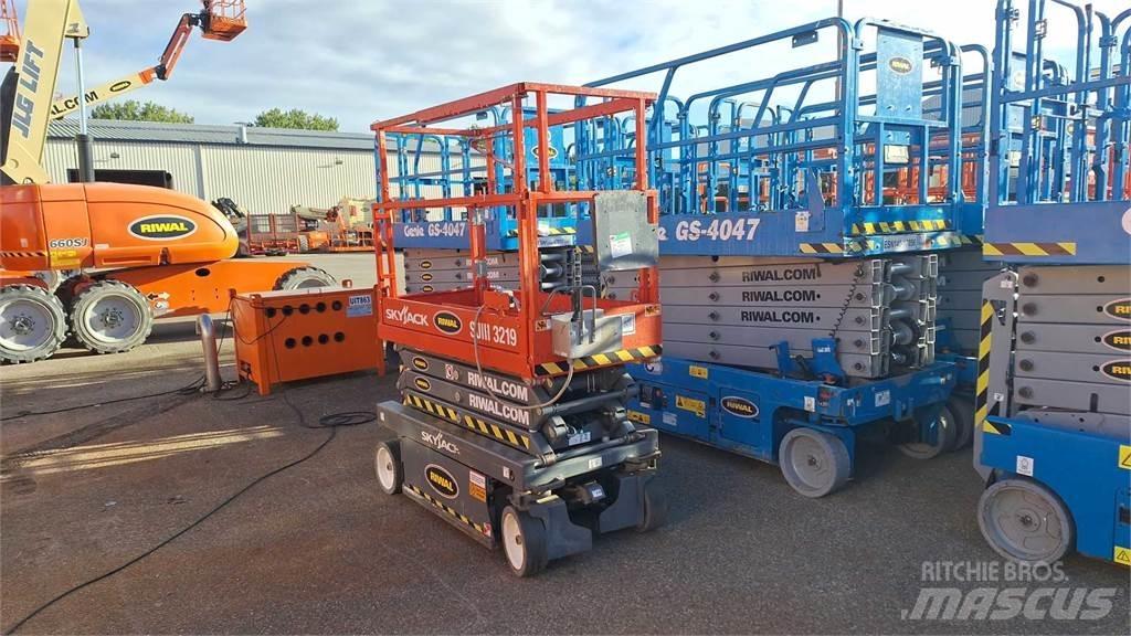 SkyJack SJIII3219 Scheren-Arbeitsbühnen