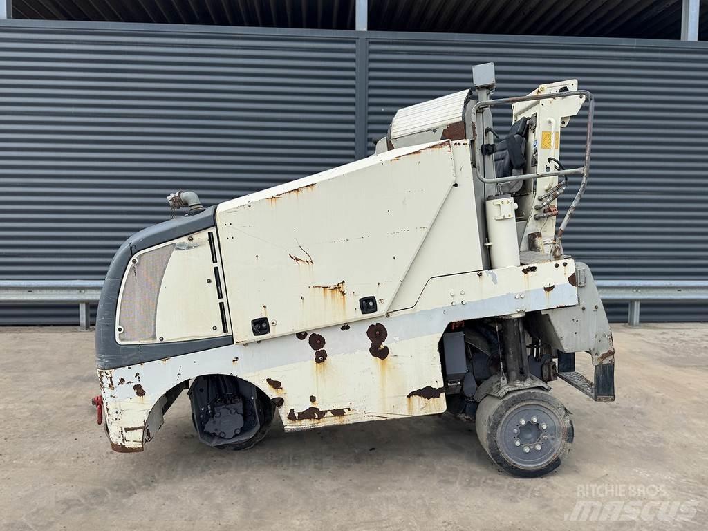Wirtgen W 50 DC Asphaltfräsen