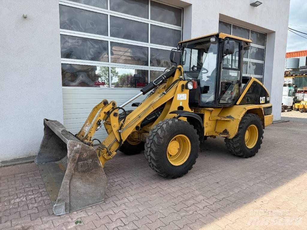CAT 908 Radlader