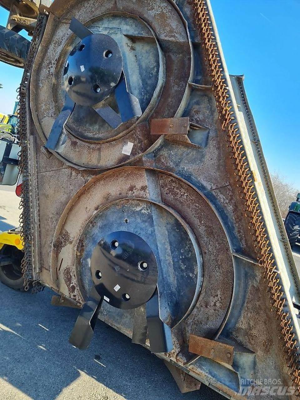 Bednar MM7000 Mulcher
