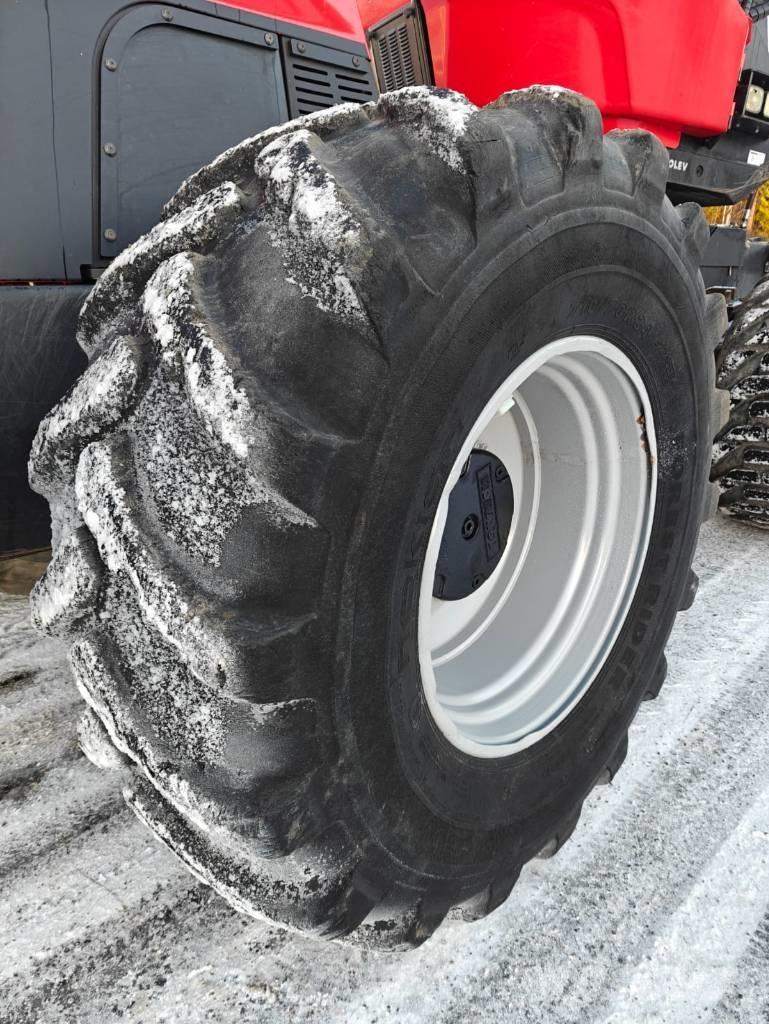 Komatsu 951 Harvester