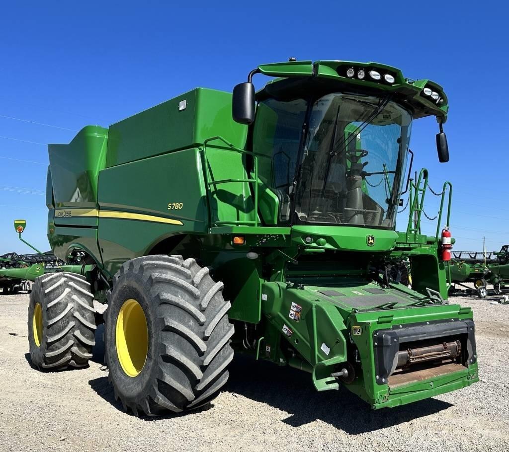 John Deere S 780 Mähdrescher