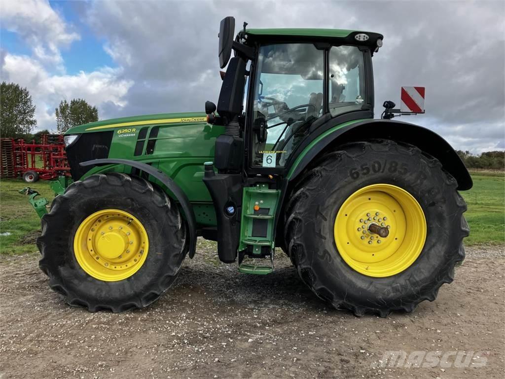 John Deere 6250R Traktoren