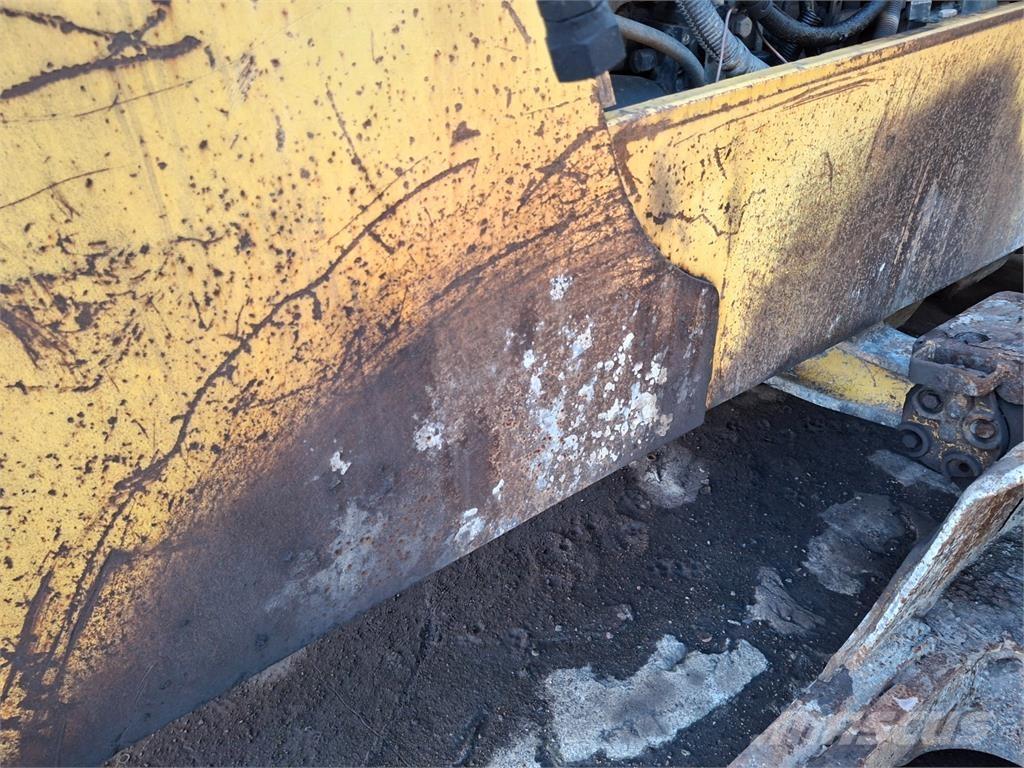 Komatsu D65EX-12 Andere Transporter