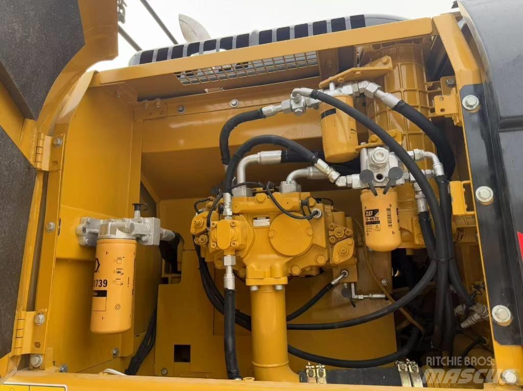 CAT 330 D L Raupenbagger