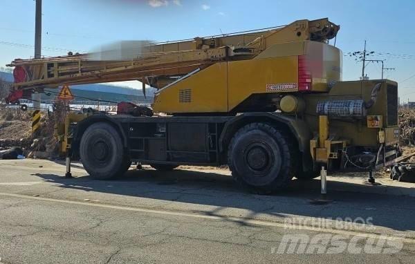 Kobelco RK 450 Ruwterrein kranen
