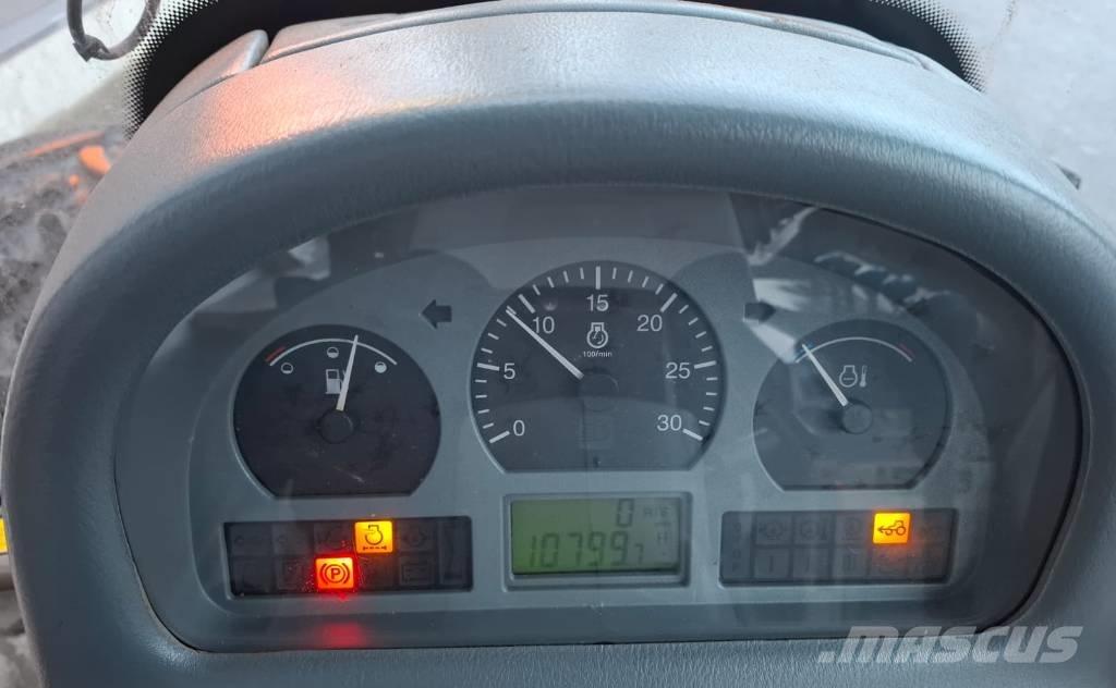 Valtra 8950 Traktoren