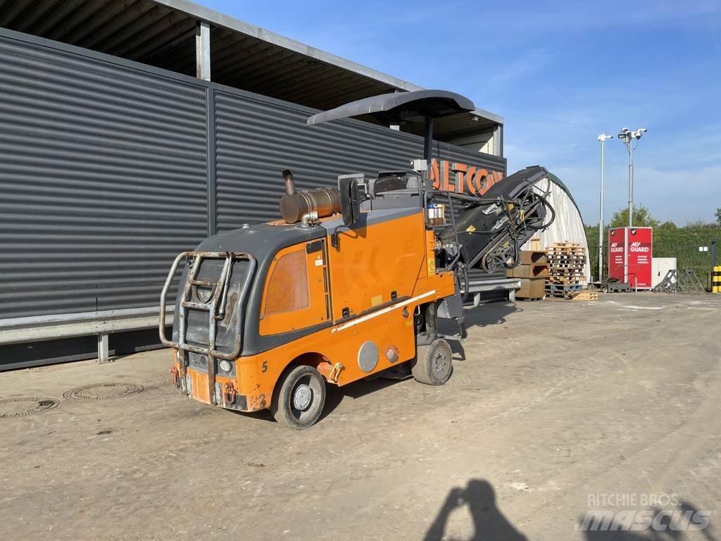 Wirtgen W 50 DC Asphaltfräsen