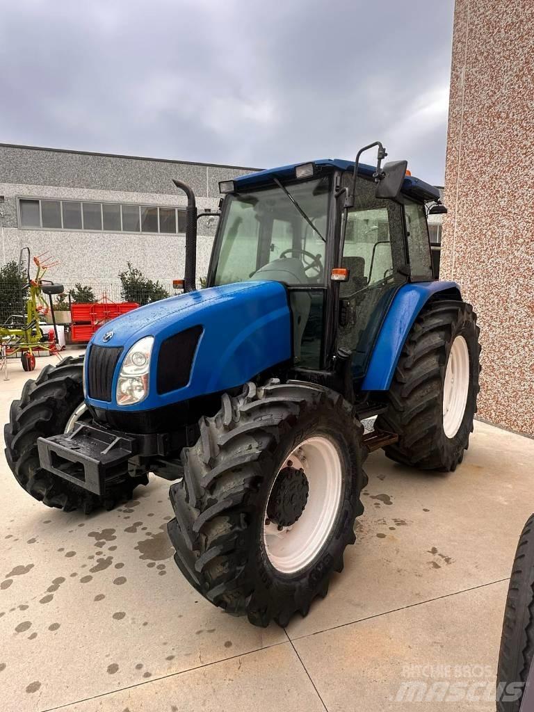 New Holland TL 100 Traktoren