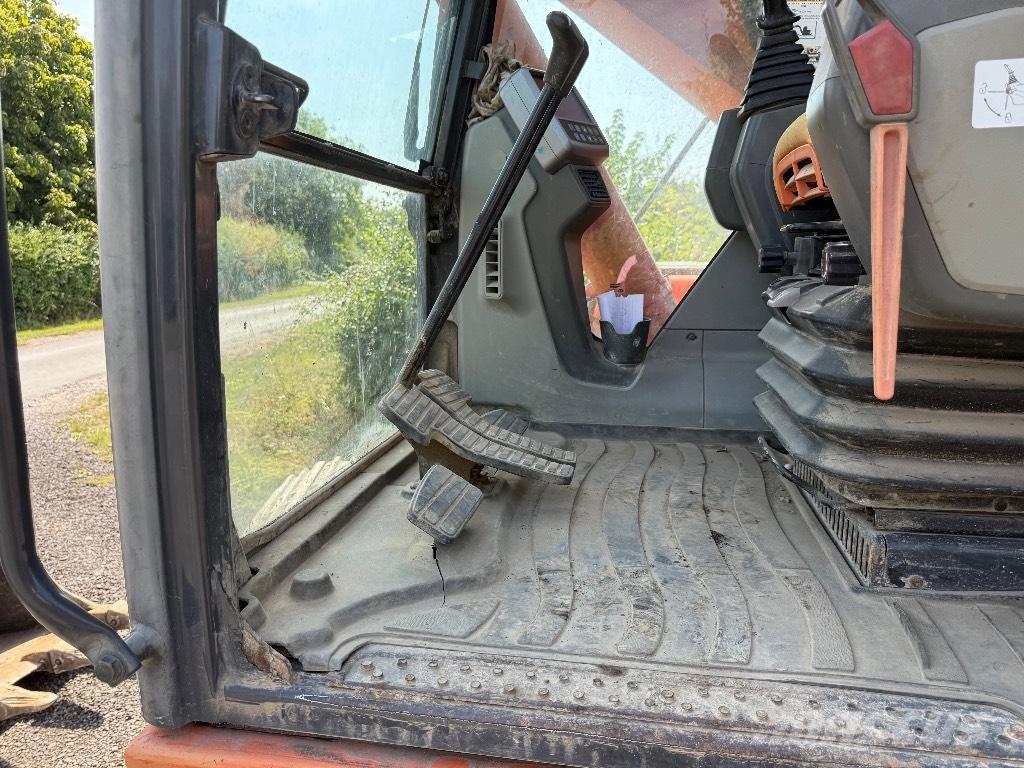 Doosan DX 225 LC Raupenbagger